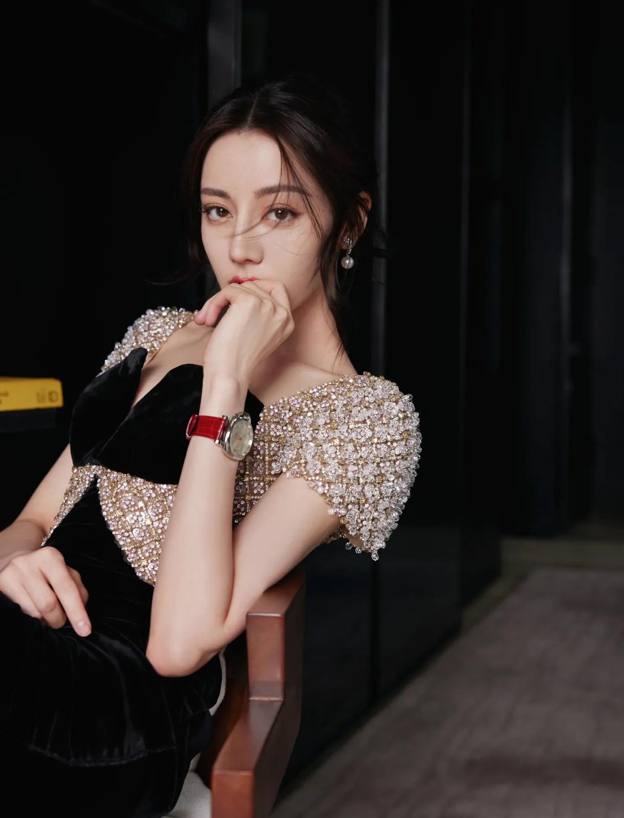 精美图集｜迪丽热巴美图