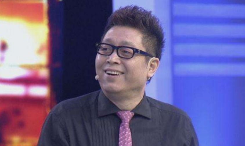在当地演艺界经营多年,王为念为人又爽朗,大气,乐于结交朋友.