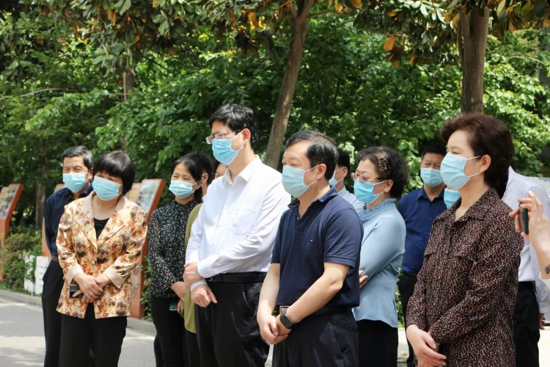 ��������Э��ϯ�Ÿ���һ�е���ʮһѧУ����Ԥ��δ�����˷��﹤��