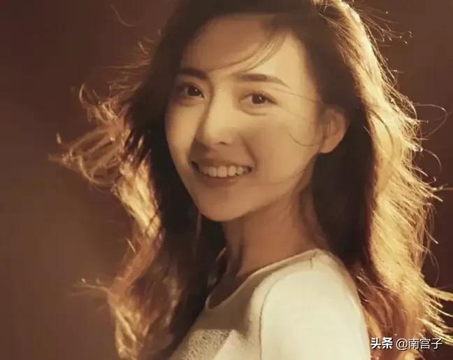 榜样的力量有多大？张舒越考上北大研究生，赵丽颖混成一线巨星