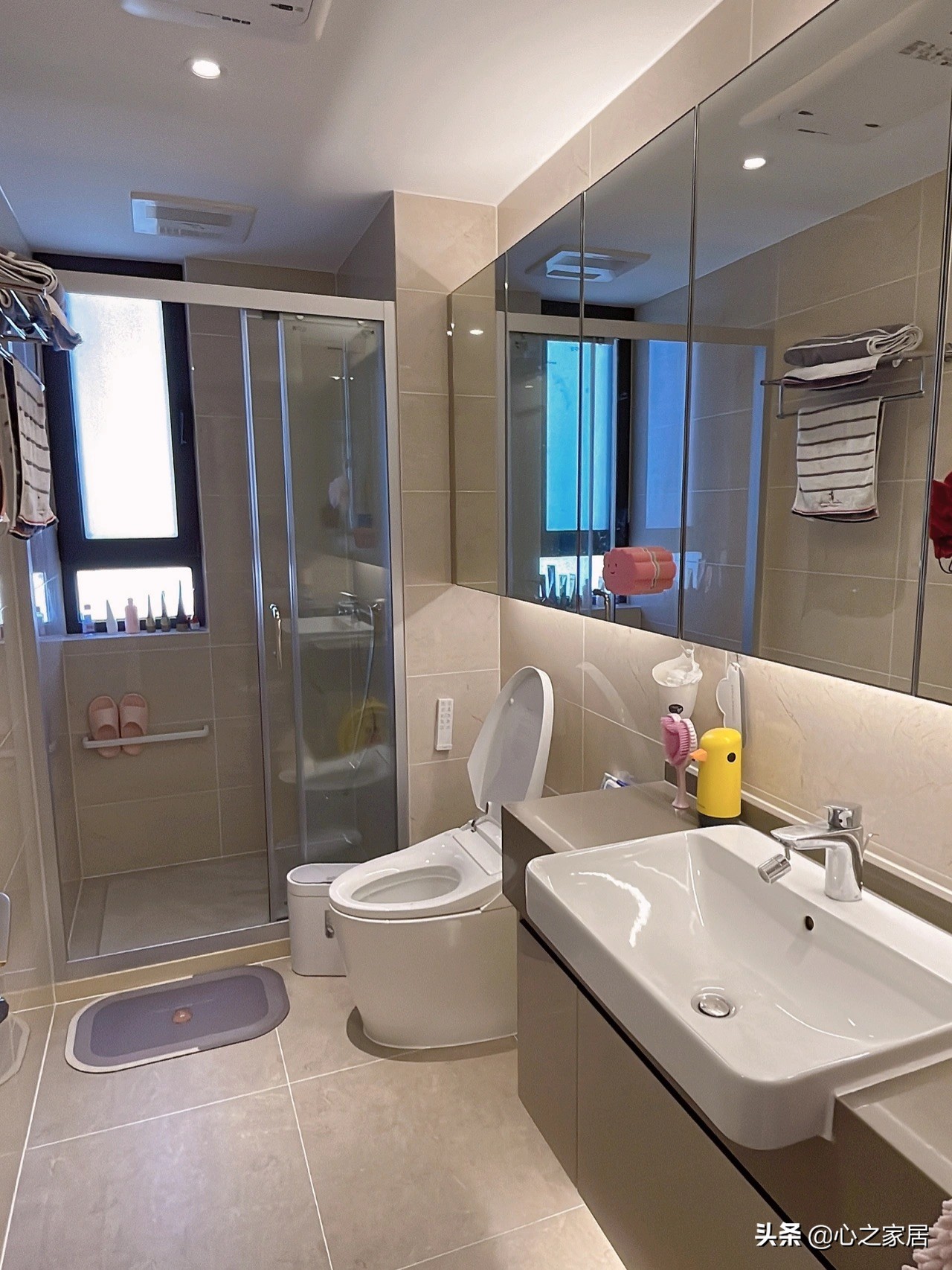 大四房的新家要用时尚大气的装修，不仅看着气派，住着也显霸气