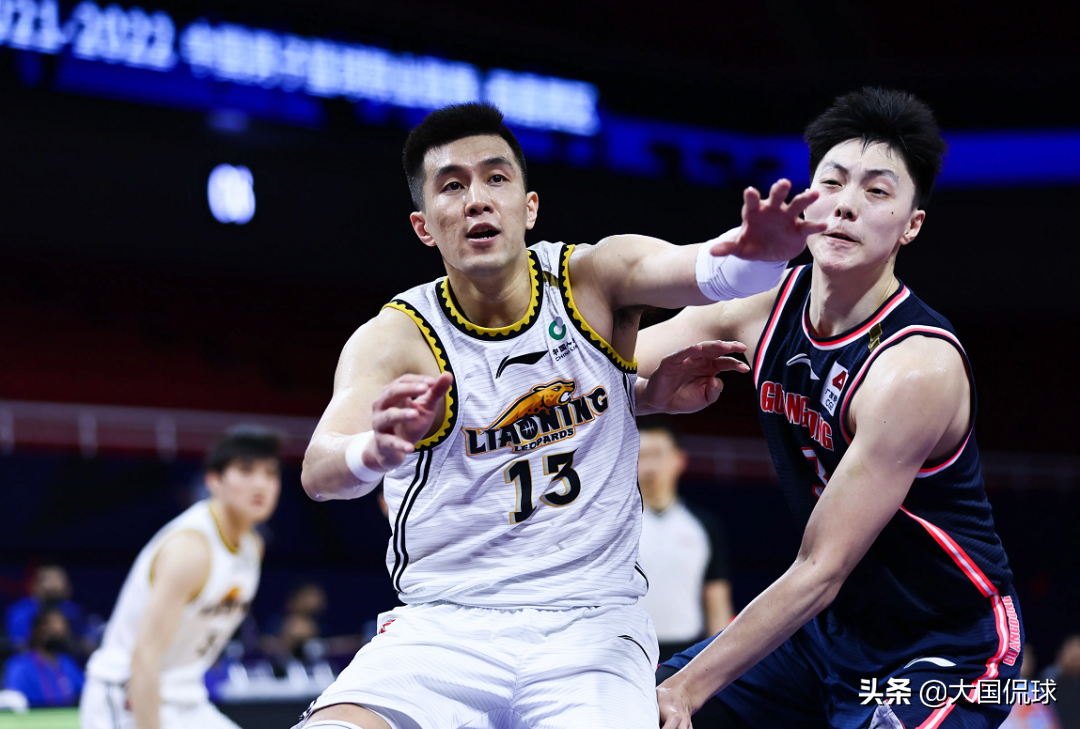 赵睿对辽宁决赛第二场集锦(辽宁2比0广东男篮,韩德君意外肘击赵睿