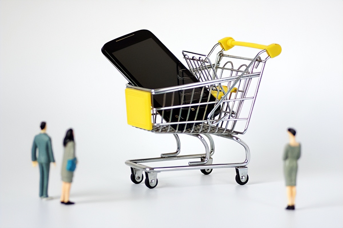 全球智能手机月销量继续下滑！8年来第2次跌破1亿部