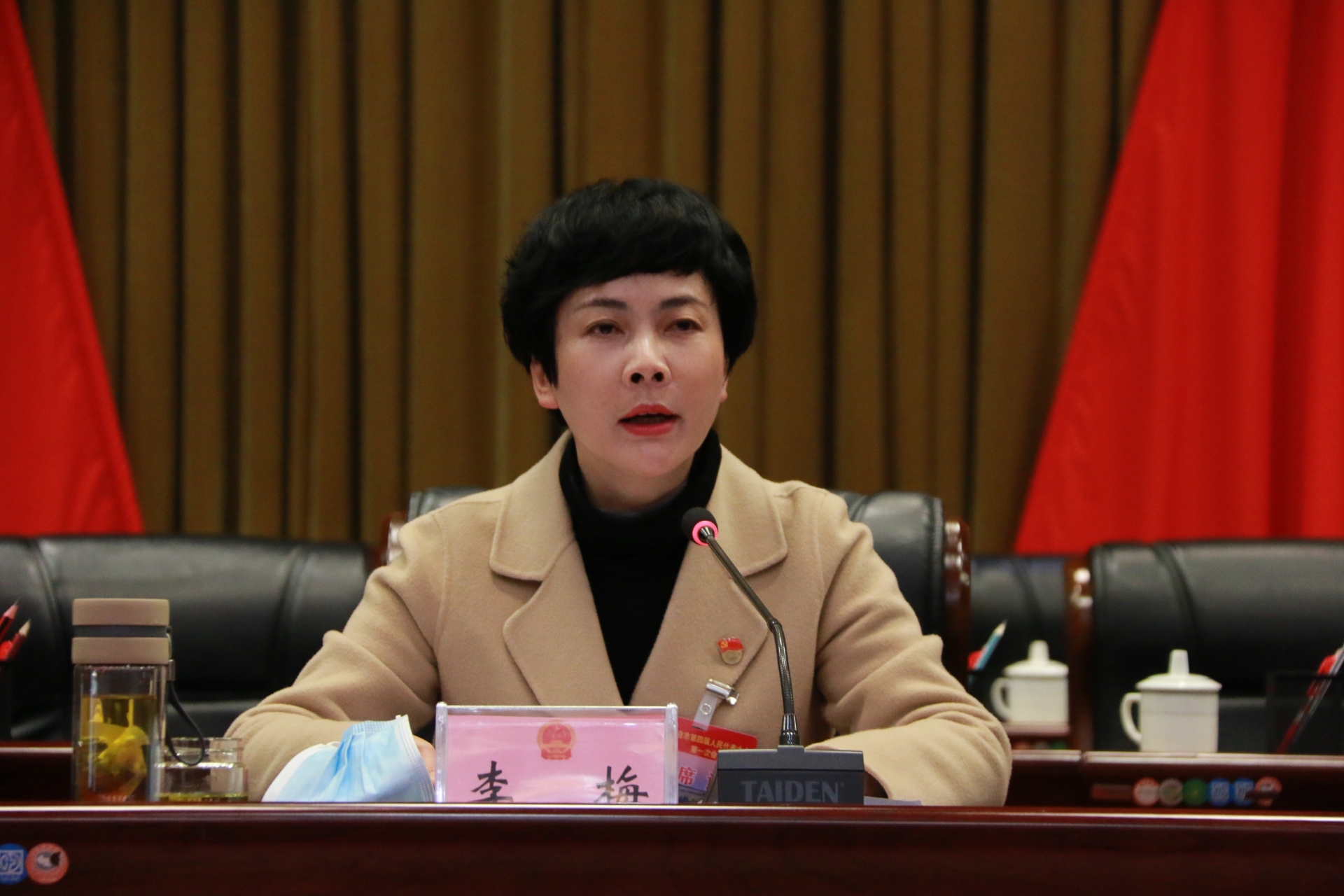 市委召开两会中共党员大会_蒙自网-蒙自市综合性新闻门户网站