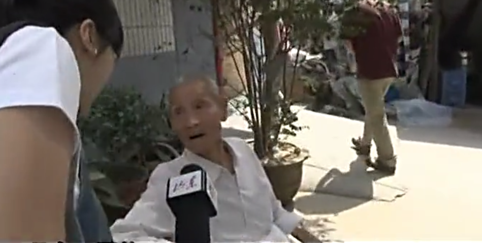 养老院发出惨叫声，记者暗中调查发现背后原因