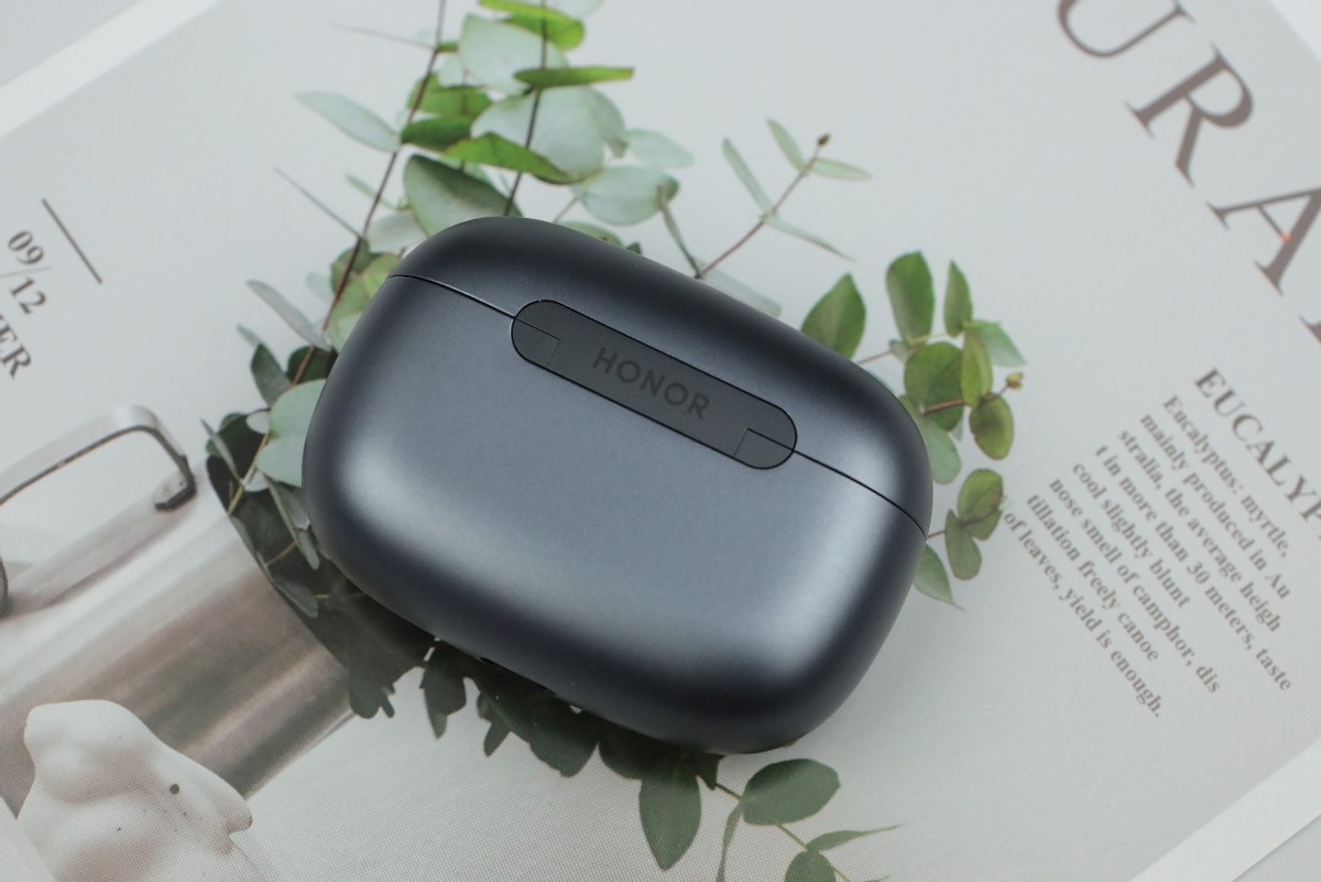 能測溫的耳機你見過嗎？Earbuds 3 Pro智能測溫降噪耳機
