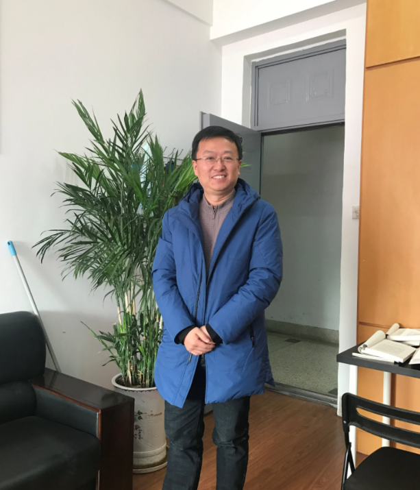 高考数学有多难？考生调侃想让韦神附体，不料却附在了卷子上