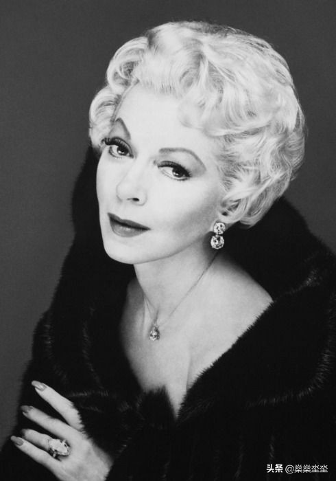 漂亮女孩儿梦想拥有1个丈夫7个孩子，结果却与梦想截然相反