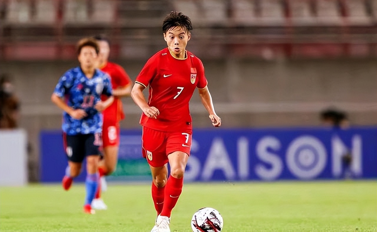 中国女足东亚杯没有输一场比赛 0-0战平日本获亚军 王珊珊失良机