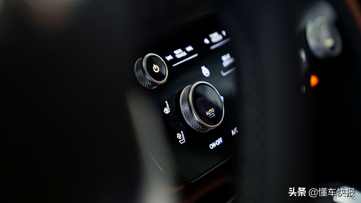 现代东方豪华，售价39.98万元起，一代英菲尼迪QX60实拍解析