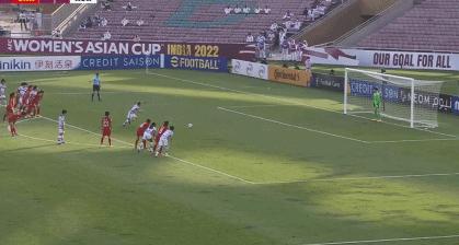半场战报-对手首次射正即进球，后卫失误送点！中国女足0-2韩国