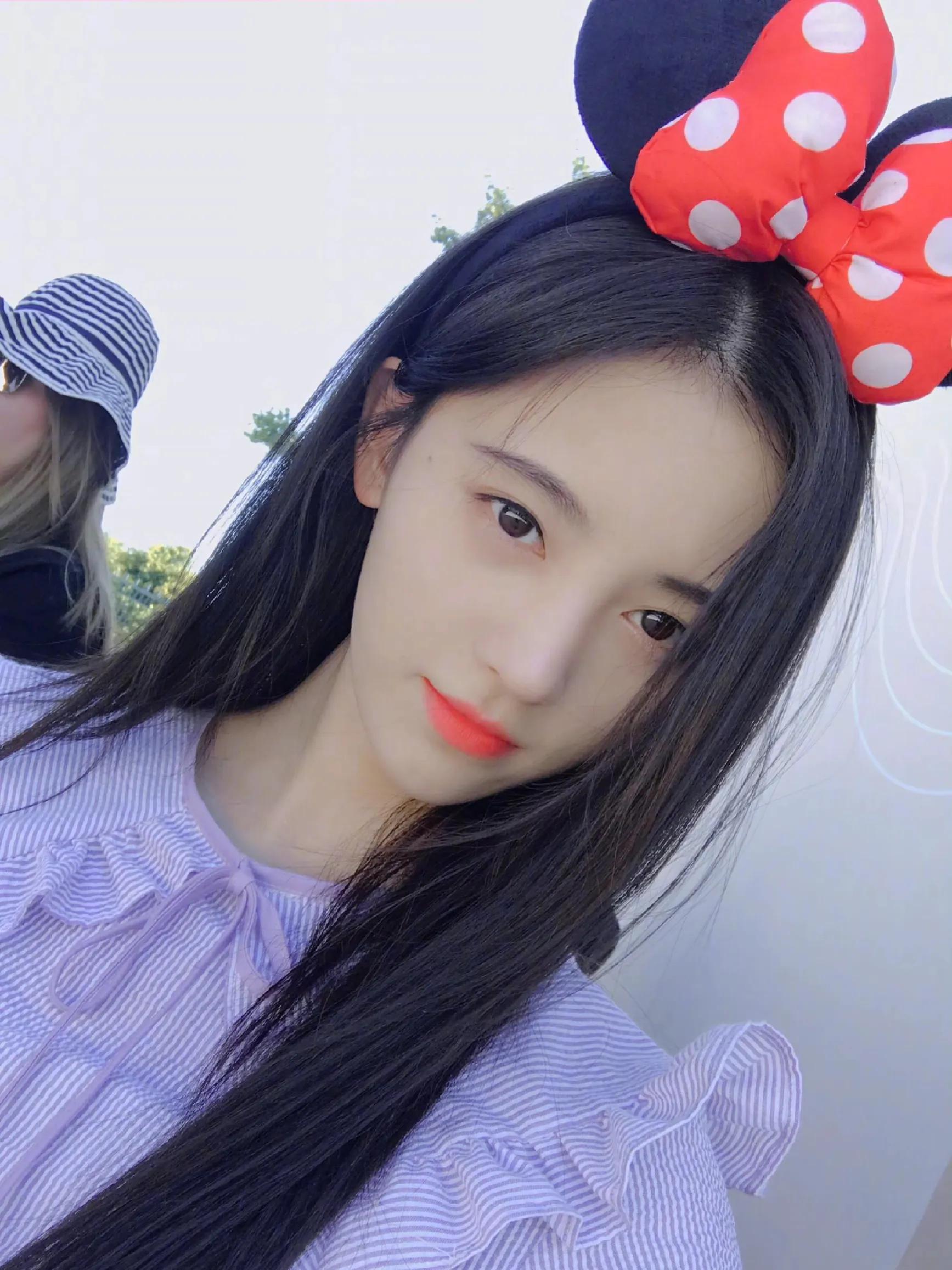 鞠婧祎自拍照头像大户