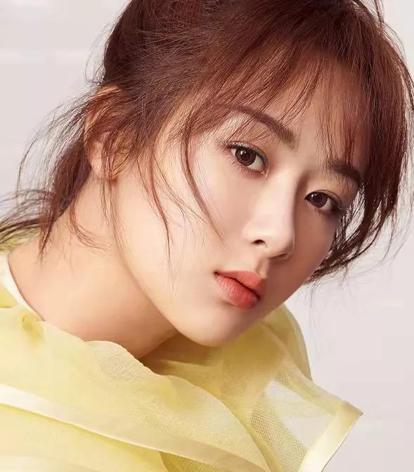 请欣赏40位明星独特灵秀的侧颜之美