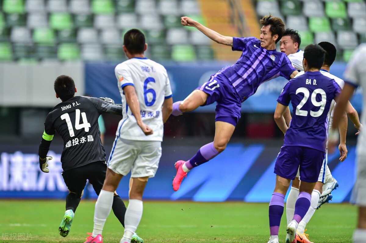 中超-沧州雄狮2-1天津津门虎(中超-津门虎2-0沧州雄狮迎首胜 谢维军传射巴顿破门王秋明逃红牌)