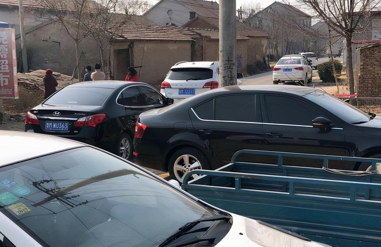 分期贷款，部分车主一年开不到1000公里，为什么农村要攀比买车？