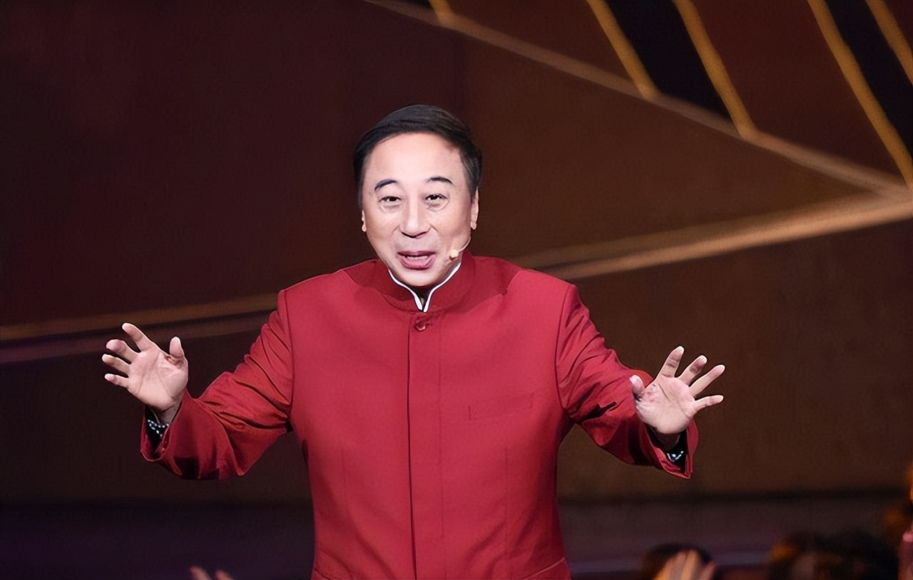 越南出席中国春晚(1985年冯巩去老山阵地表演,越军高度警戒:中国前沿