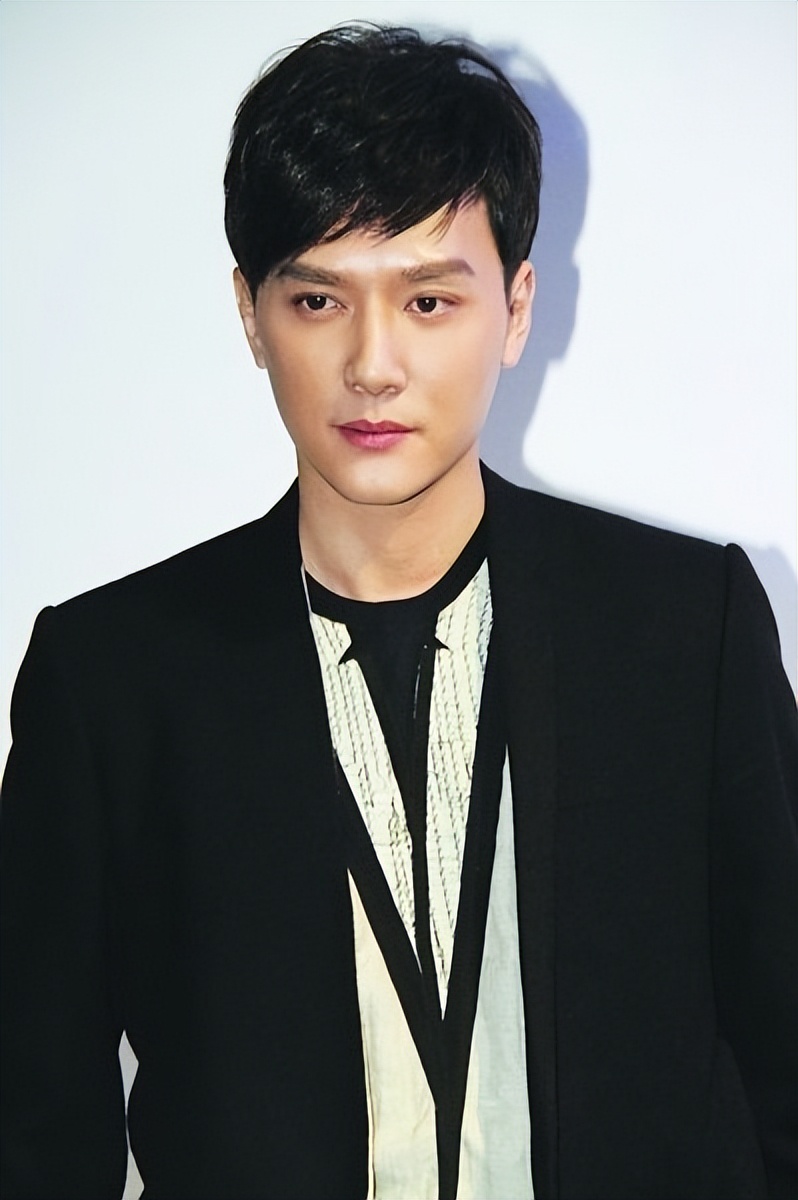 男星衣品—冯绍峰（三）