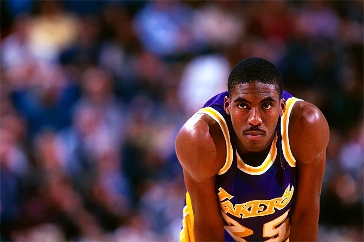 埃迪琼斯技术特点（NBA365天365星-埃迪琼斯）