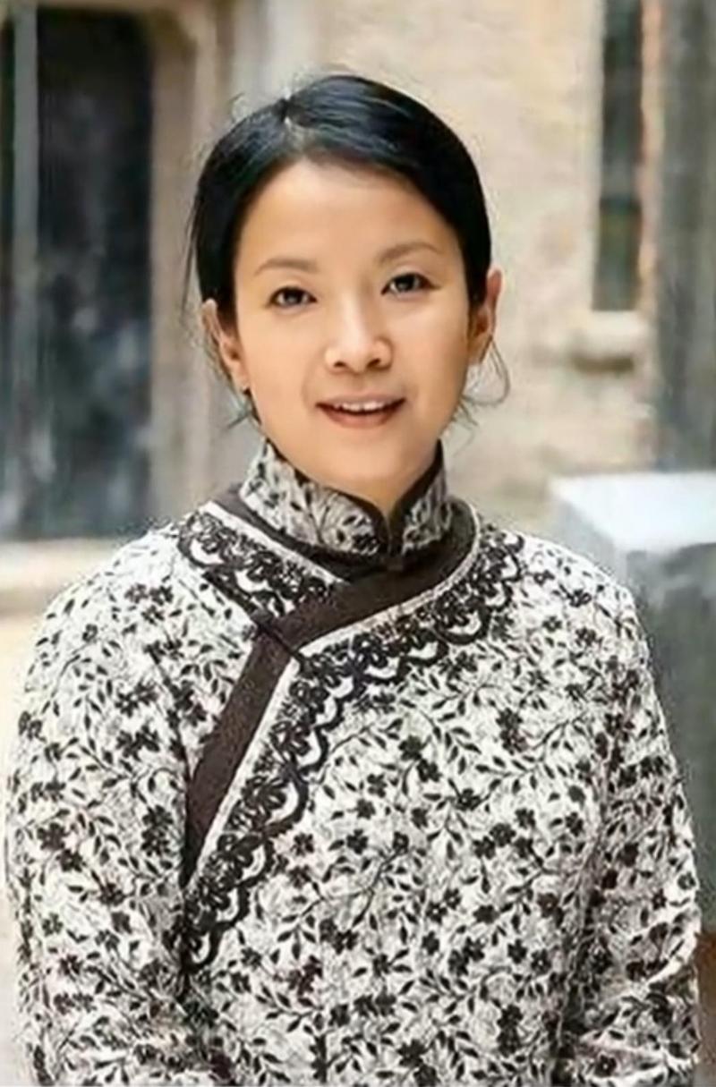 张丰毅,对继女视如己出,却对亲生儿子不闻不问,如今悔恨不已