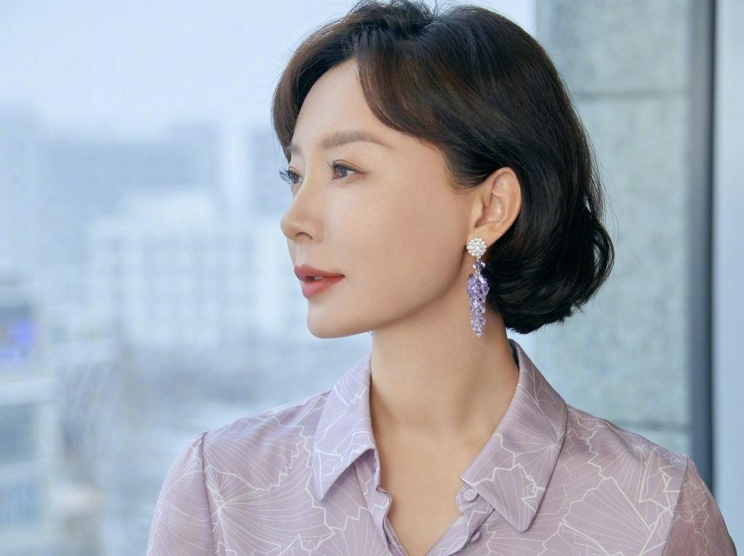 越老越有魅力的女明星，我只服这12位！连鱼尾纹都充满着女人味