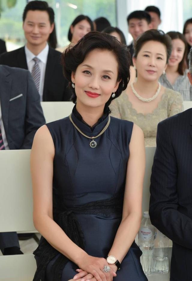 9位“妈妈专业户”：天生一张养尊处优脸，自带贵气，演不了穷人