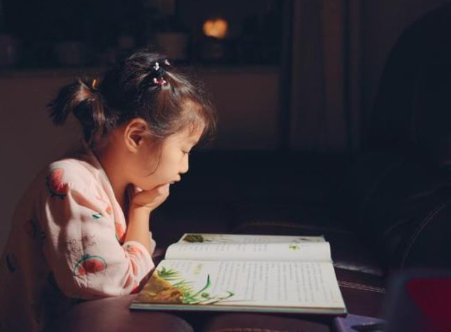 开学恐惧症将上演，焦虑总比“摆烂”好，3件小事助孩子轻松归校