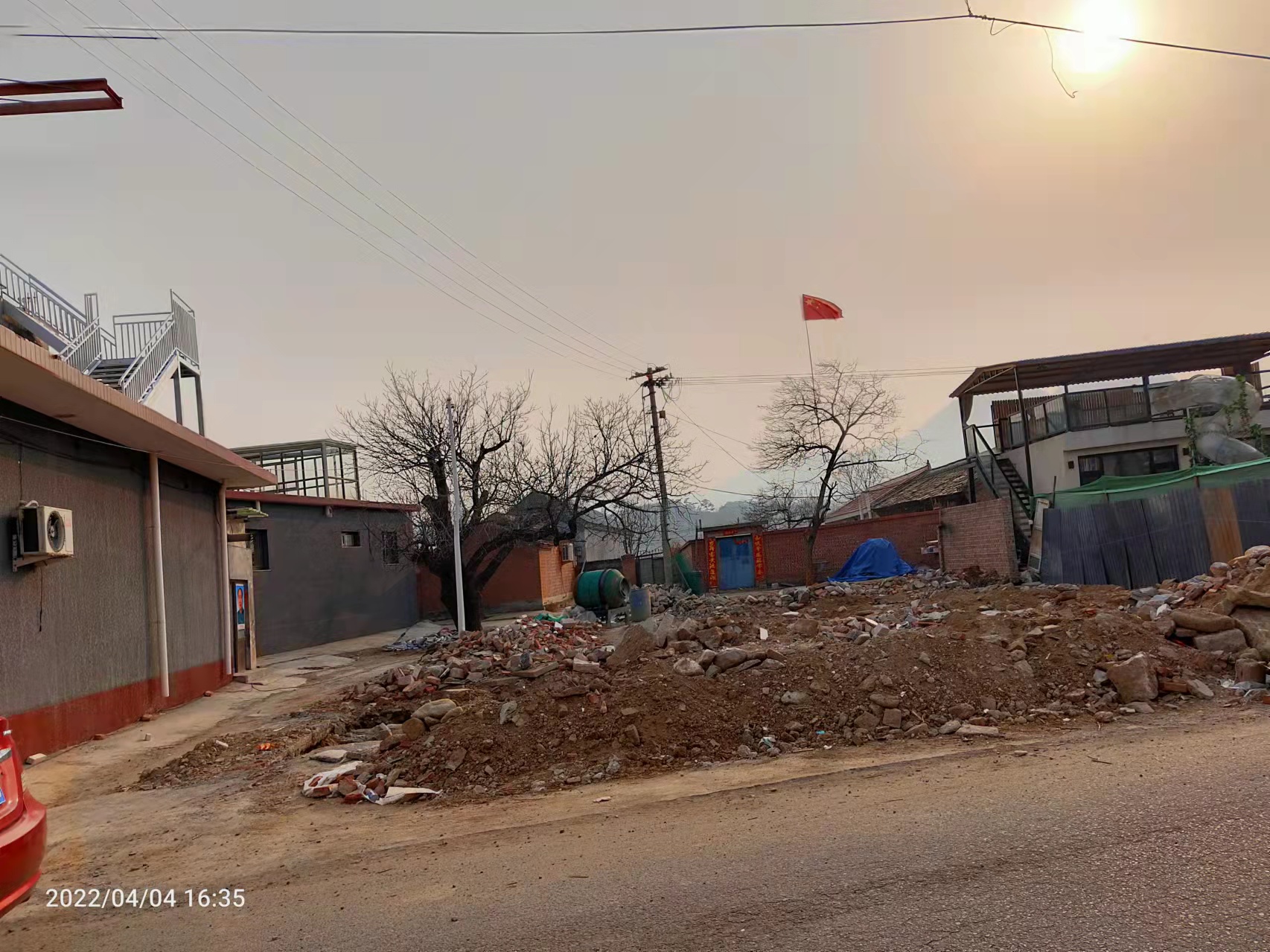 清明回乡感悟：农村迎来“盖房潮”，翻建和盖房的增多，为何？