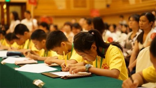 当年，那个被特招入伍，学费由国家承担的8岁特种兵，后来怎样了