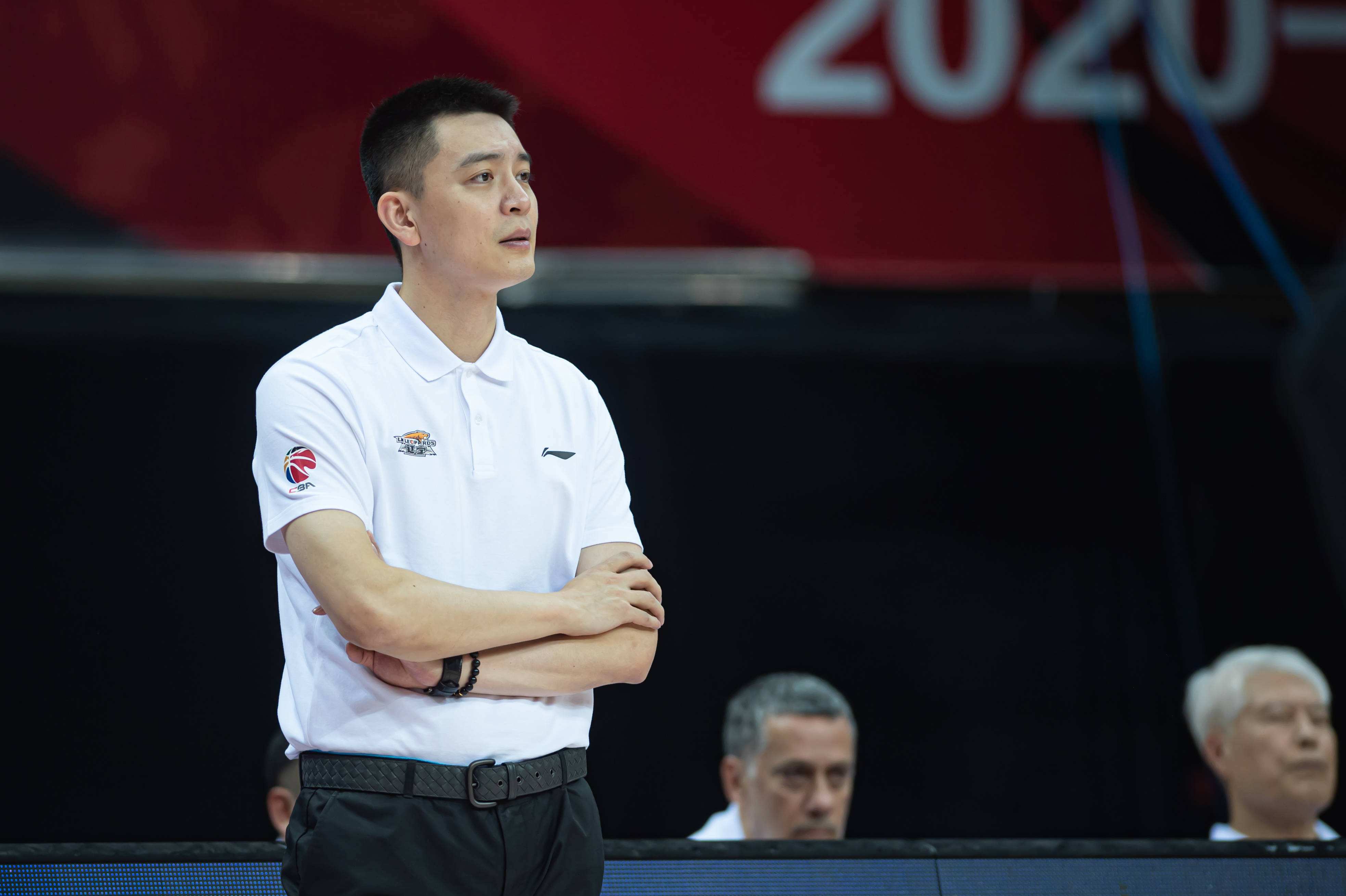 队员杨鸣现在干什么(前辽宁本钢的稳定后卫杨鸣,从球员到辽宁队主教练