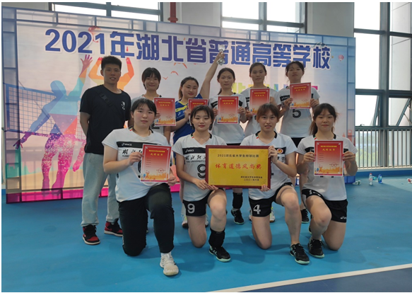 豪夺亚洲第三，问鼎全省第一！湖北名校走出国门，频频捧回重量级大奖！