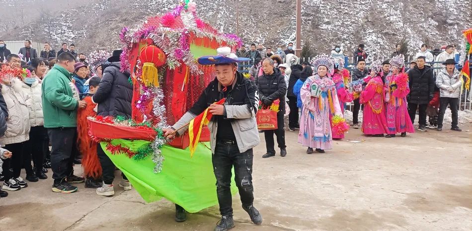 没有社火的过年，不叫过年！天水周家坪村民耍社火闹新春（组图）