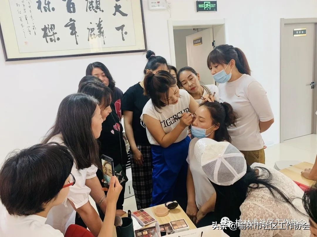 【公益项目】《“邻里大姐”金榆困境妇女再就业项目》美妆培训圆满结课！