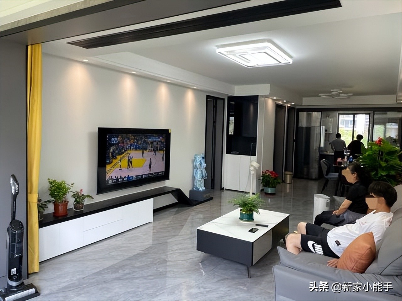 终于乔迁入住新房，装修简单不豪华，不做电视墙，一家人都满意