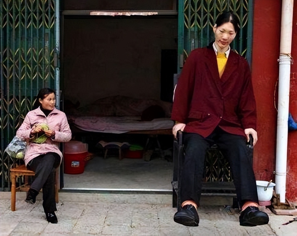 世界上最高的人是谁(盘点中国最高的巨人,身高2米48,堪称人类巅峰,却