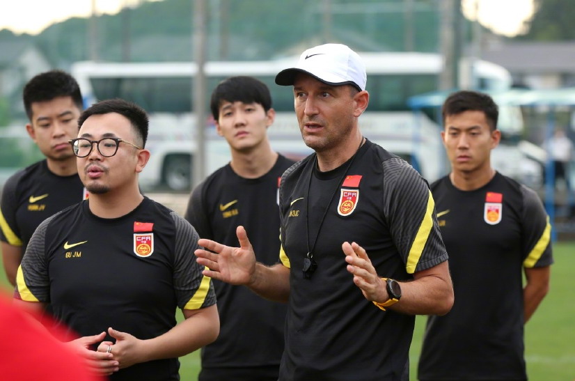 国足vs日本直播哪里看（今晚！CCTV5直播国足VS日本男足，少输当赢？或继续派出防守阵容）