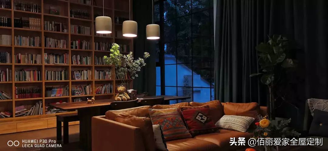 客厅书房一体化设计：空间巧用，功能兼备