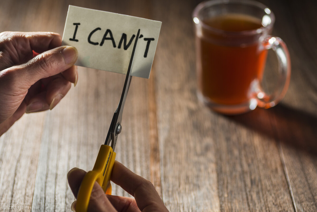 工作5年，我月薪6000，我的助理月薪9000，我要离职吗？