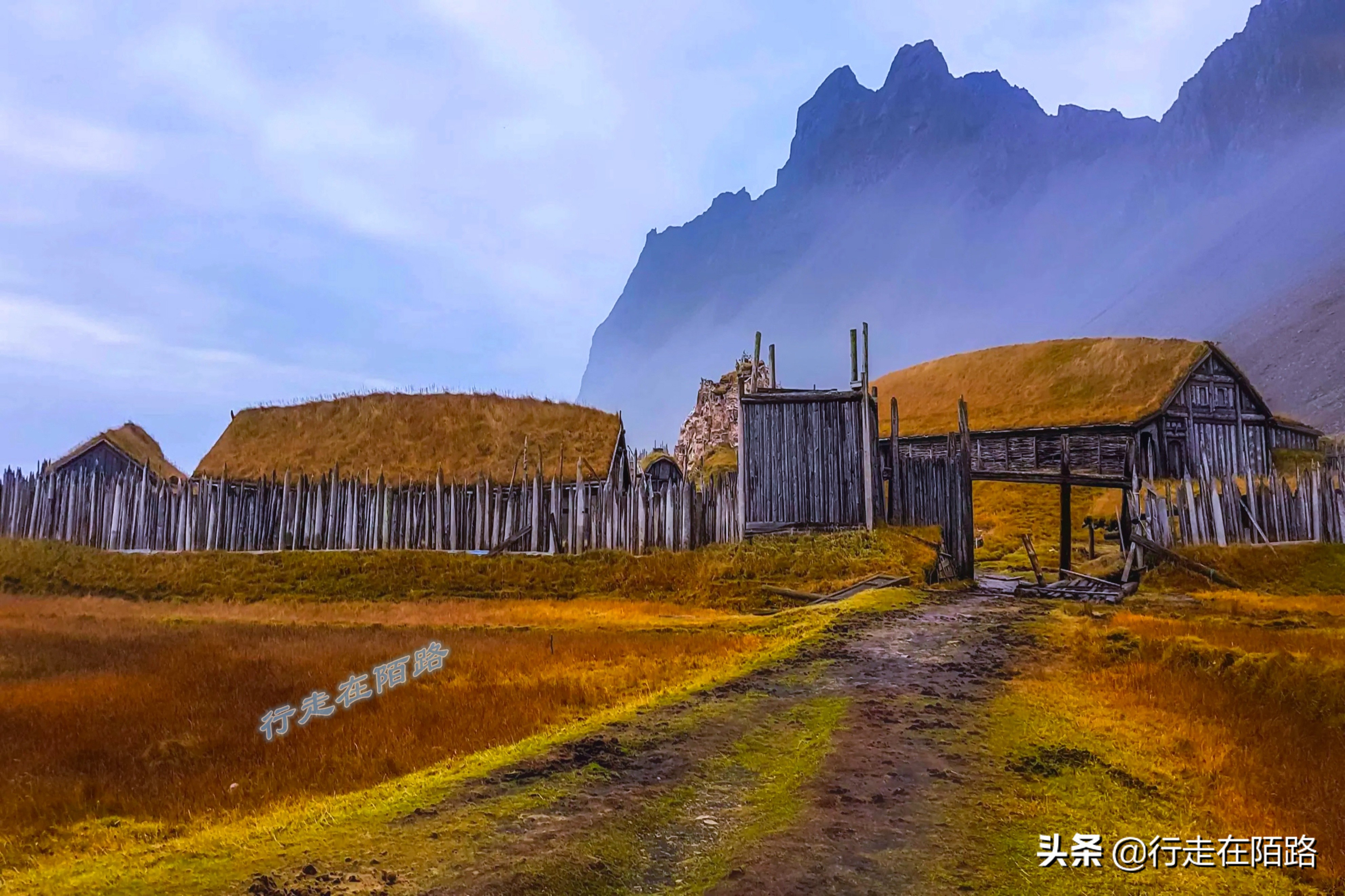 世界杯夏天旅游(冰岛自驾游（下）：看极光吃北极龙虾，火山温泉洞里能泡澡)