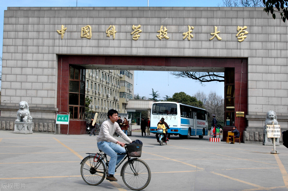 按现在的速度发展，五年后江西经济能否追上安徽？