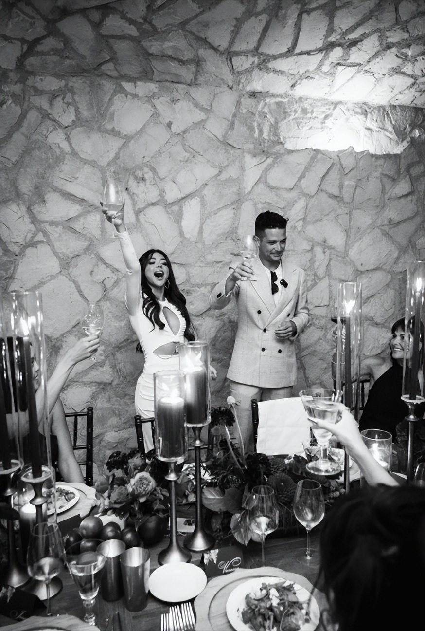 英格兰幸福时代来临（好莱坞美女大婚！曾换两次肾、透析暴瘦，如今被祝福：一定要幸福）