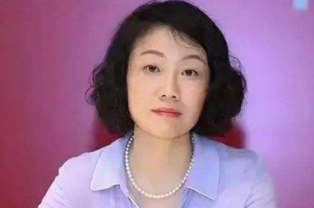 朱旭：2016年进万科，年薪849万，年终奖1000万，如今46岁仍未婚