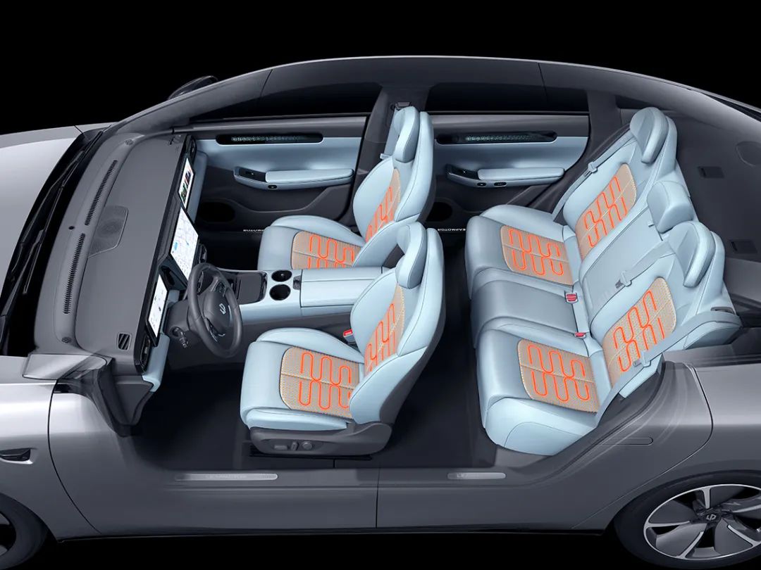 新视觉高清频道足球直（看世界杯的最高段位，是在车里）