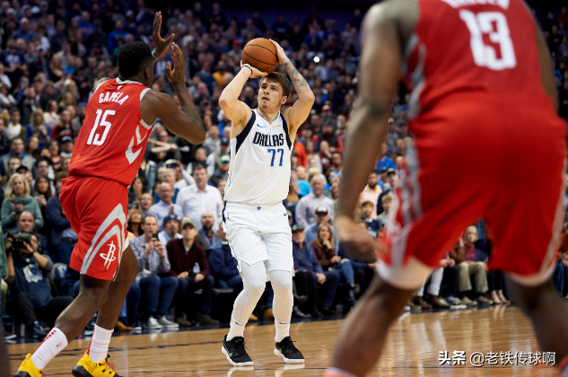 为什么中国人很少人看nba(十年球迷聊聊为何CBA的观赛体验比不上NBA，以及改进建议)