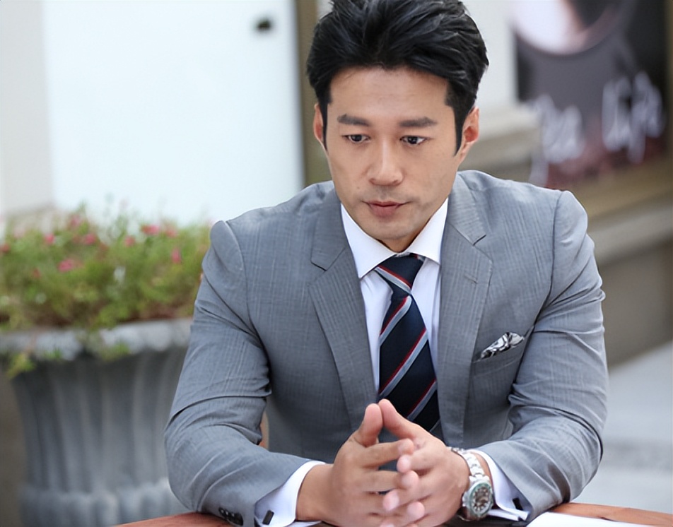 著名演员谭凯:免费当司机走上演艺路,事业顺利却回青岛照顾妈妈