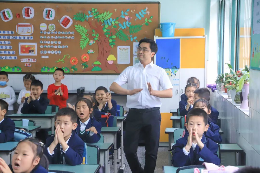 “我和南小零距离”一一记2022春南湖小学幼小衔接主题活动