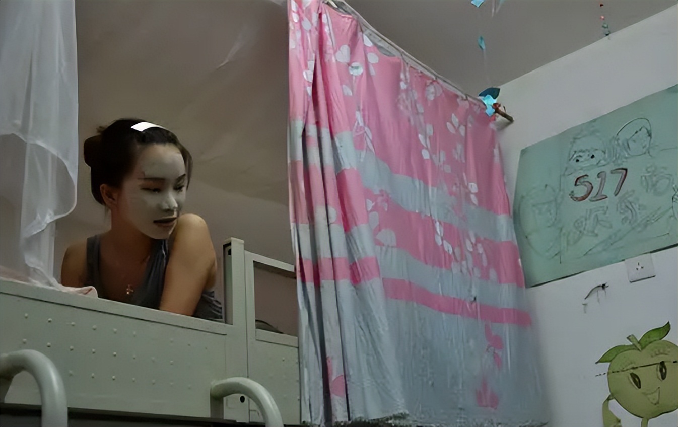 高校宿舍试行“男女混住”，女生家长担心不已，校方回应引争议