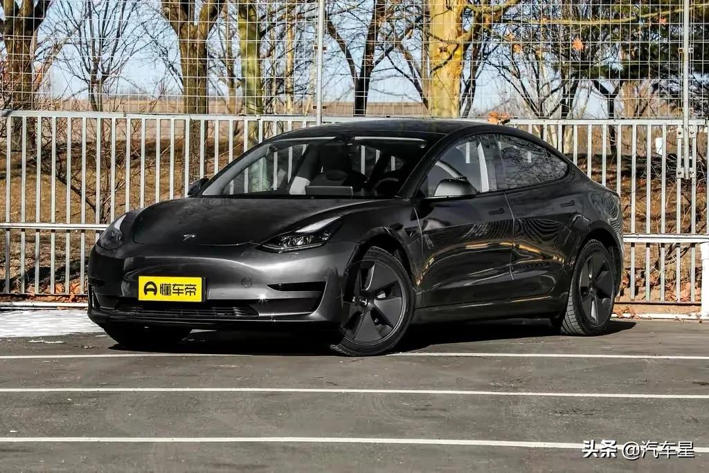 兼具时尚与运动的中型轿车，特斯拉Model 3产品力解读