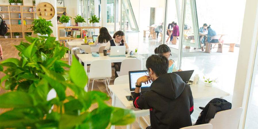 985大学生有多辛苦？浙大学霸晒出时间表，从清晨学到深夜是常事