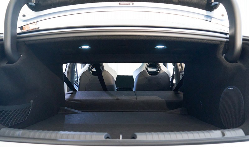 对标Model 3，3.8s破百，续航700KM，比亚迪海豹香不香？