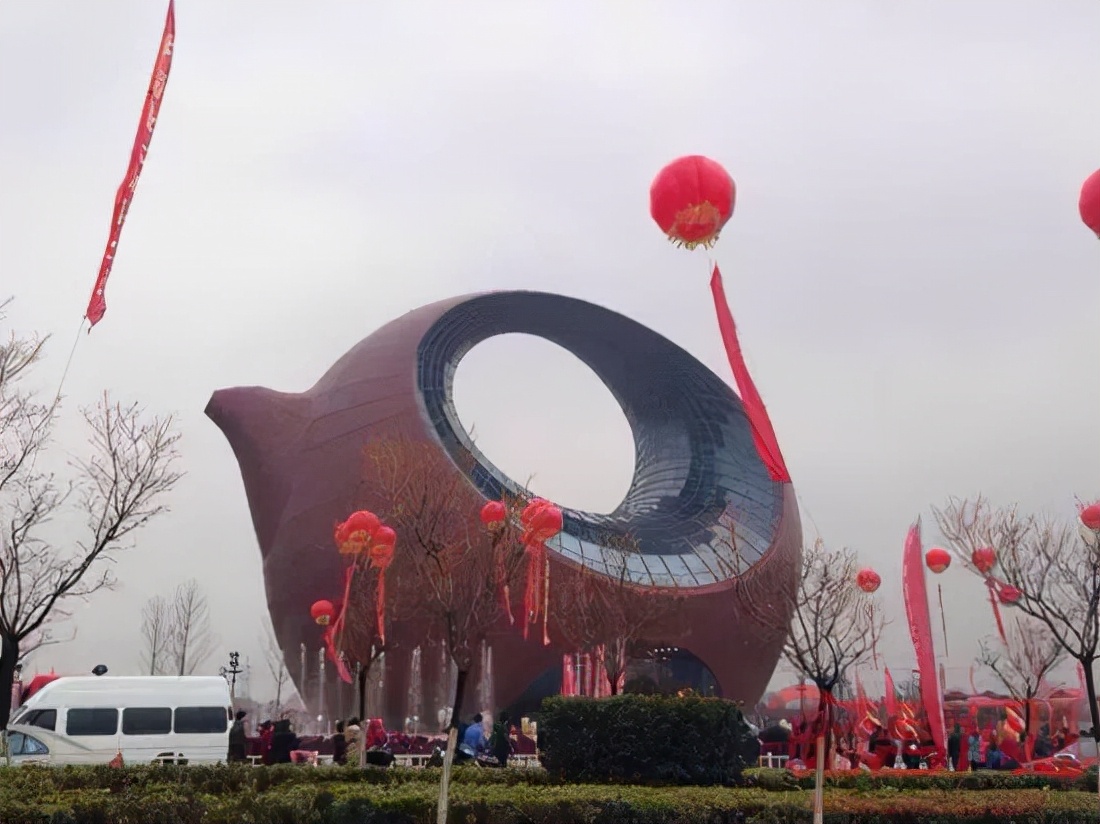 2021年中国十大丑陋建筑来了，到底谁最丑？